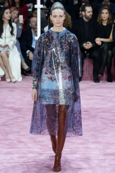 Look 23